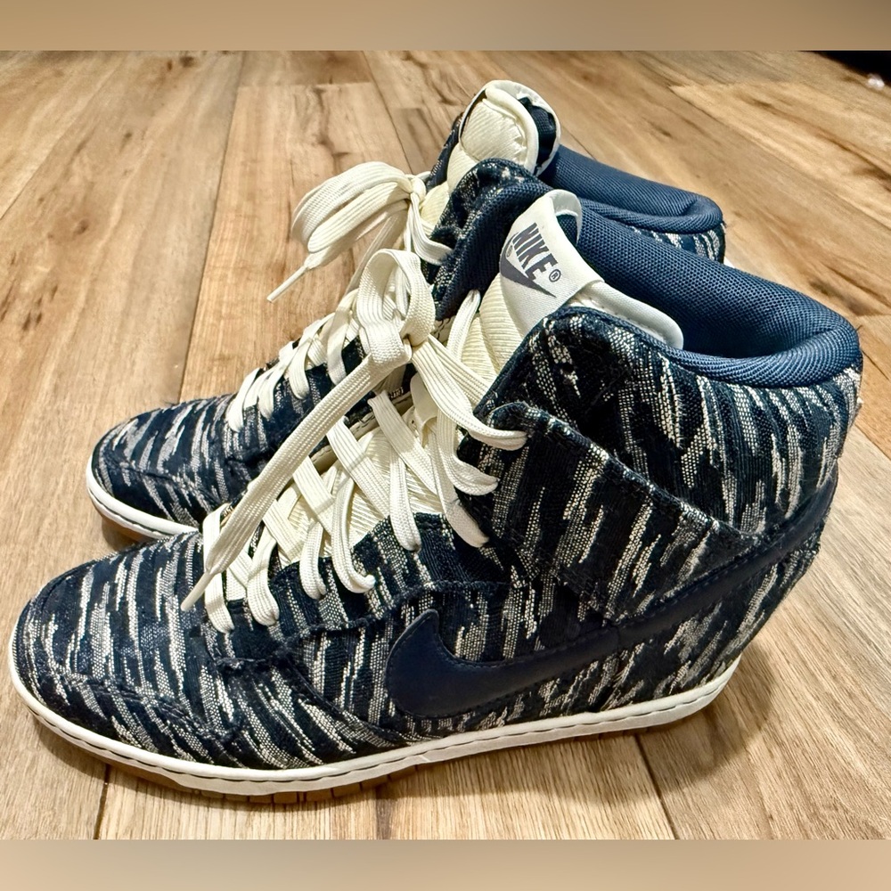 Nike Sky Dunk Hi Tribal Armory Navy Wom Hidden Wedge Heel Shoes 585560 Sz 9 EUC